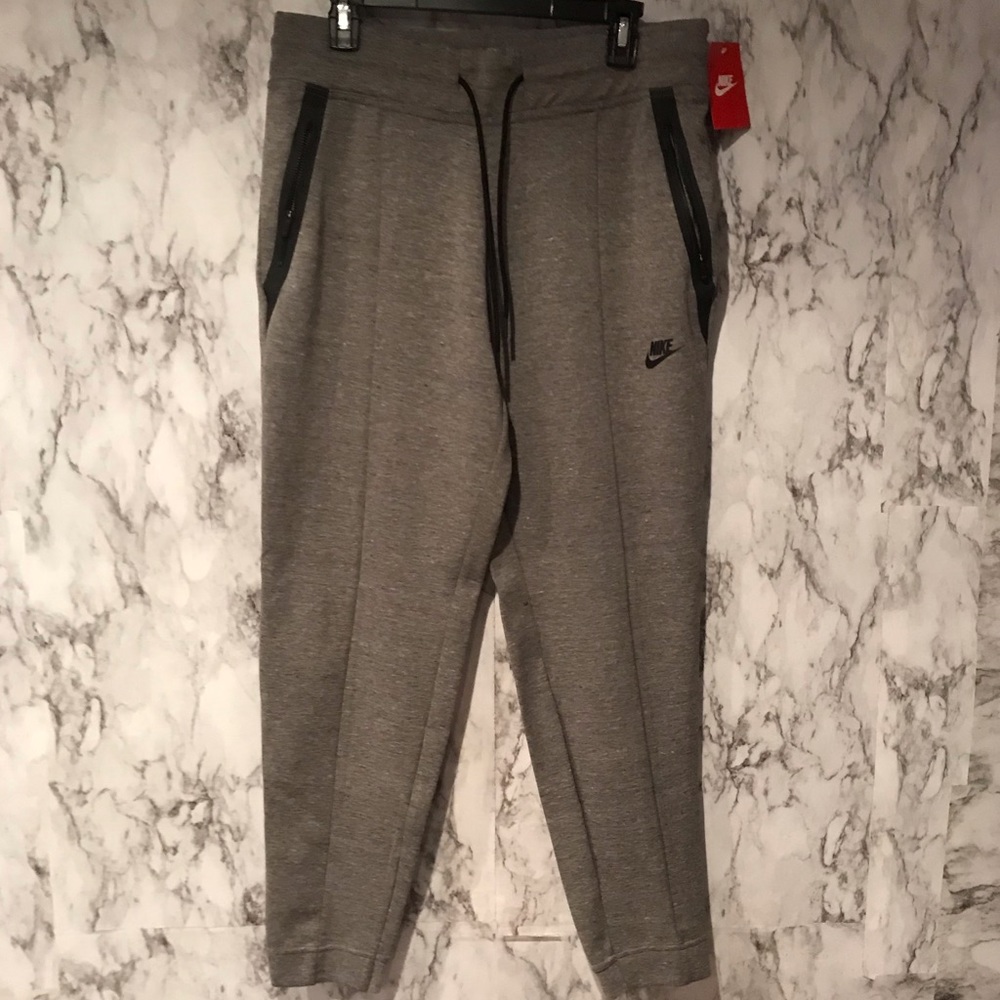 NWT NIKE JOGGERS